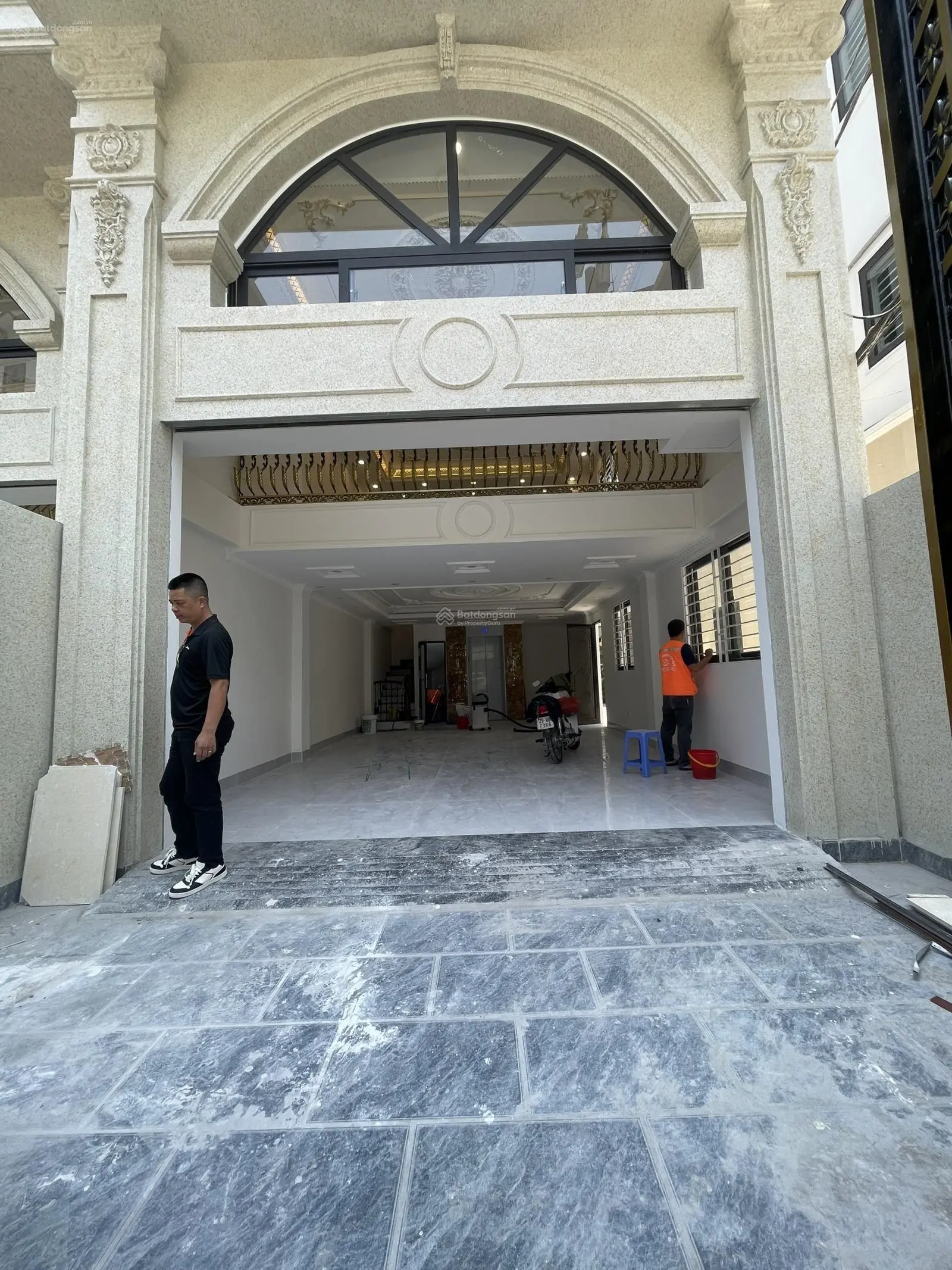 Siêu phẩm Thạch Bàn Long Biên 80m2 x 7 tầng thang máy gara ô tô ngõ ô tô tránh vỉa kinh doanh đỉnh