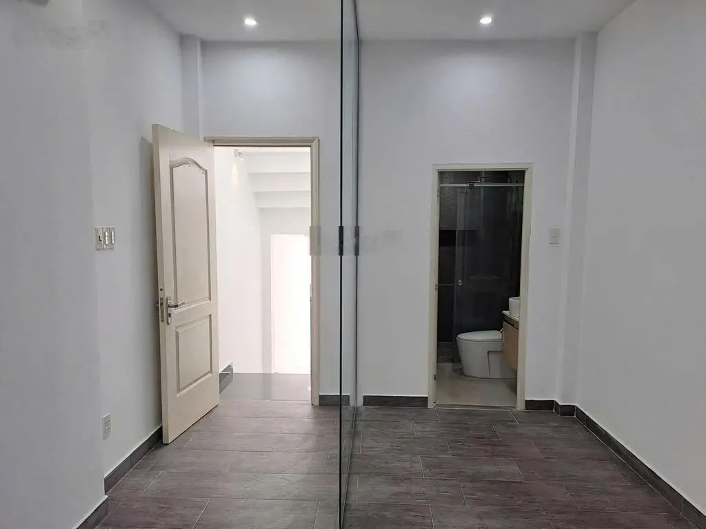 Bán Nhà riêng tại Trần Hưng Đạo, 12,5 tỷ, 56m2, 3PN, 4WC, 5 tầng, Q1, HCM