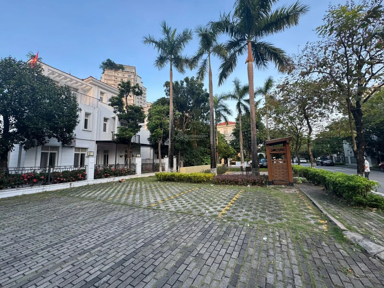 Cần bán căn biệt thự 210m2 khu splendora bắc an khánh