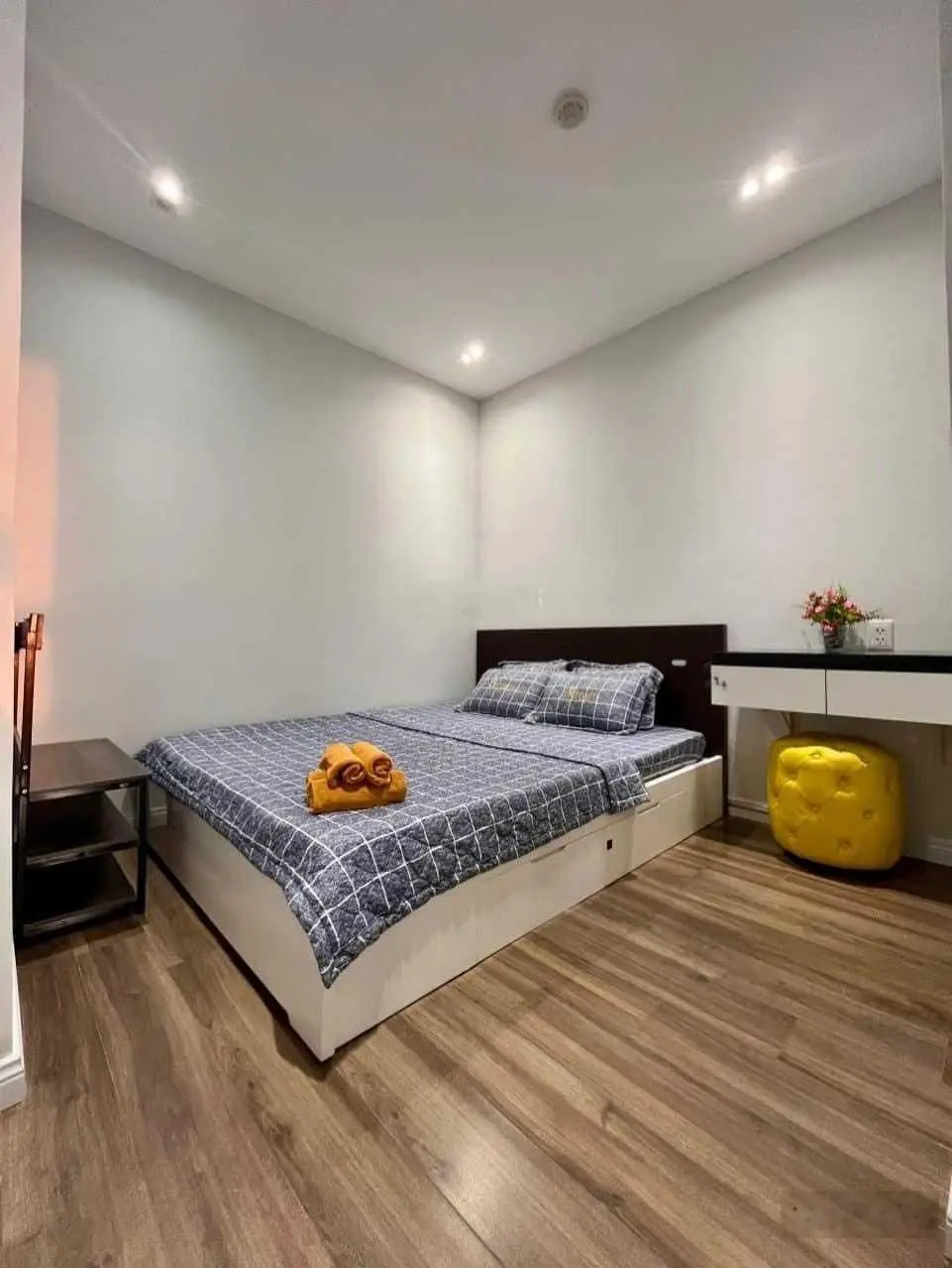 Cần bán gấp căn hộ 57m2, 2 phòng ngủ, giá cực tốt 3.070 tỷ - The Botanica, 104 Phổ Quang, Tân Bình