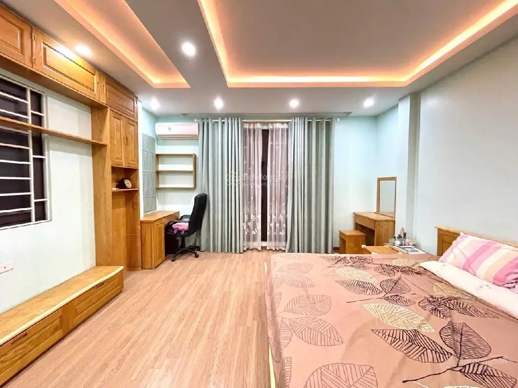 Bán nhà Ngọc Thụy,LB. 5 tầng 35m, ô tô tránh, 10m ra mặt phố Ngọc Thụy. Nhỉnh 6 tỷ