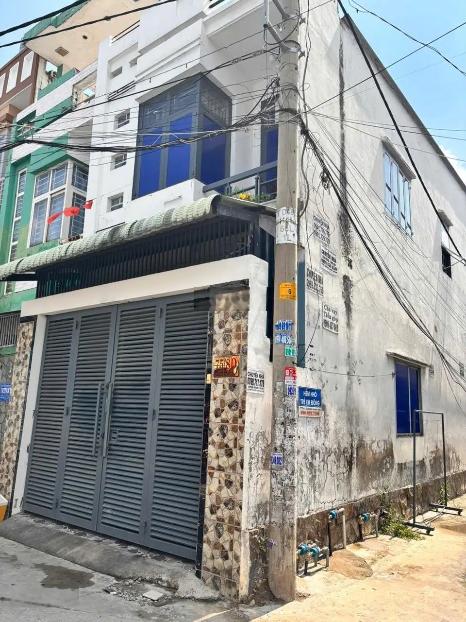 Bán NR, HXH, lô góc hai mặt tiền, Phạm Văn Đồng, Hiệp Bình Chánh, 160m2, 6,6 tỷ