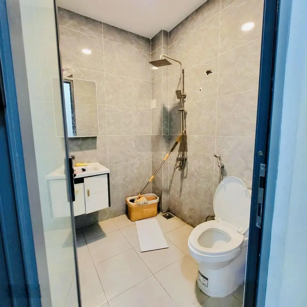 Nhà 2 tầng q7 - hẻm thoáng - 2pn - giá chỉ 4.65 đ