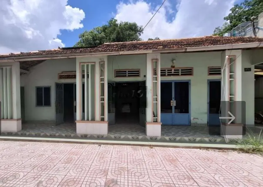 Bán 290m2 Tc tặng nhà, MT hụt Bùi Thị Xuân