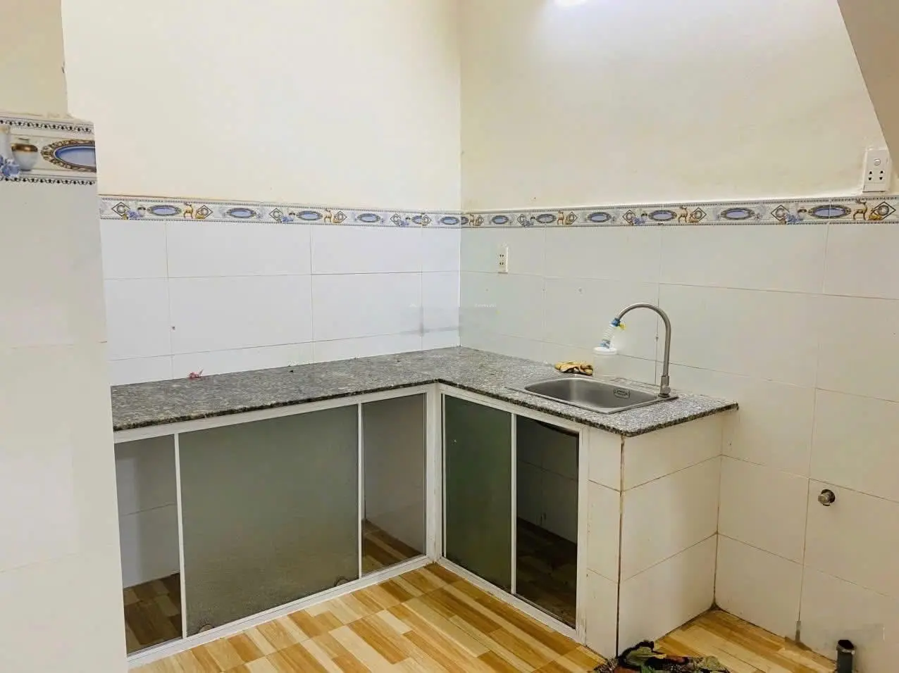!! Nhà Mặt Tiền hẻm 20m Nguyễn Thị Hương ra Huỳnh Tấn Phát - Thuận Tiện KD - Buôn Bán.