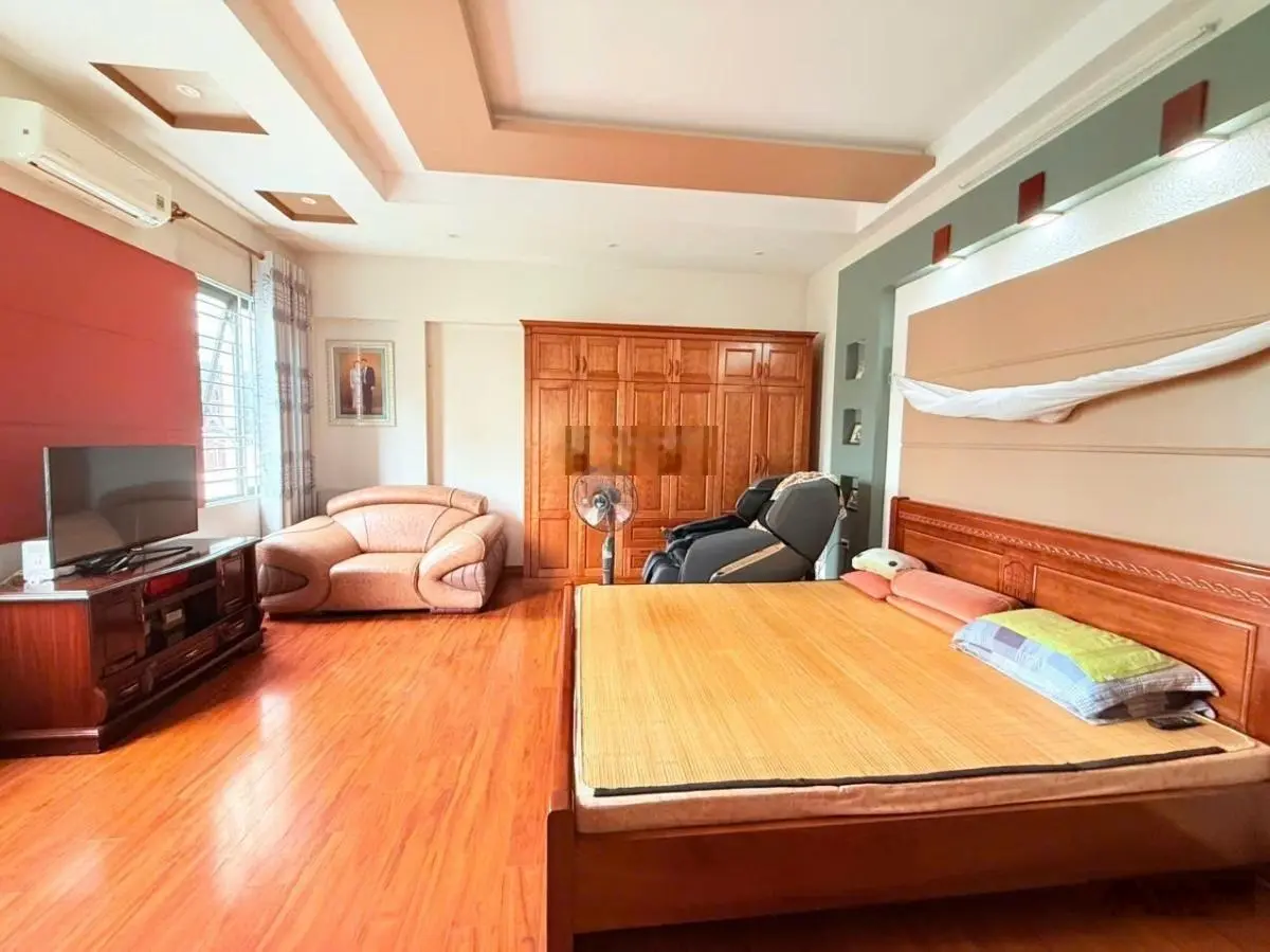 Bán nhà chùa láng đống đa, ngõ thông, kinh doanh, ô tô vào nhà, cách phố 30m, 49m2, 4 tầng, 15.3 tỷ
