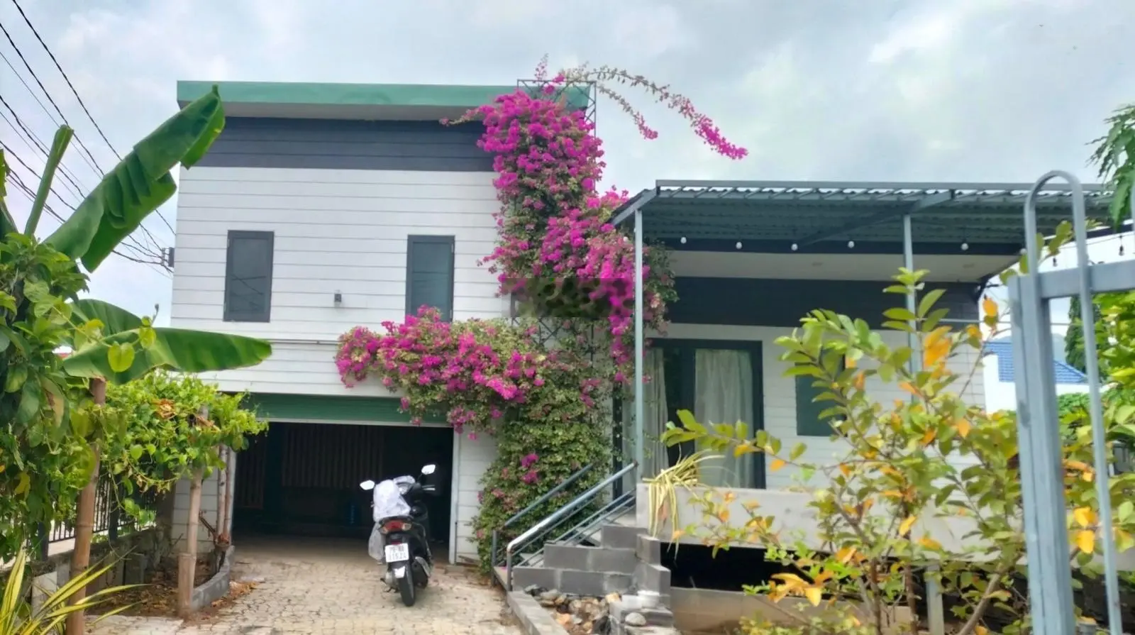 Bán Nhà Đẹp Góc 2 MT Võ Kiện , Diên An