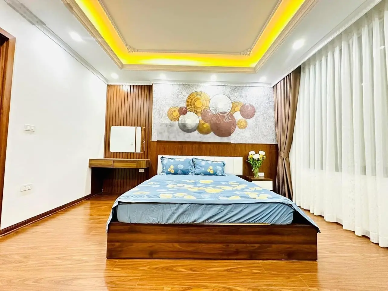 Cần bán nhà phố Phương Mai 36m x 5 tầng, Q Đống Đa, lô góc 3 thoáng, mới đẹp long lanh, hơn 7 tỷ