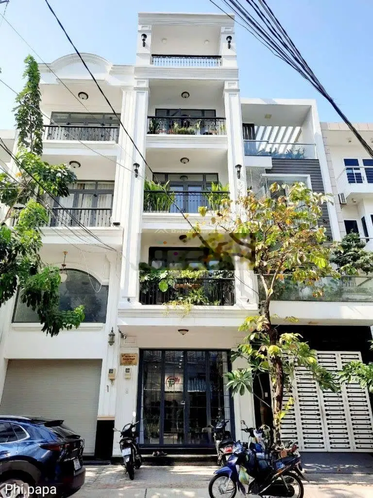 Nhà MT 4 lầu, sát Lotte, Phường Tân Quy Q7 giá 16,5 tỷ