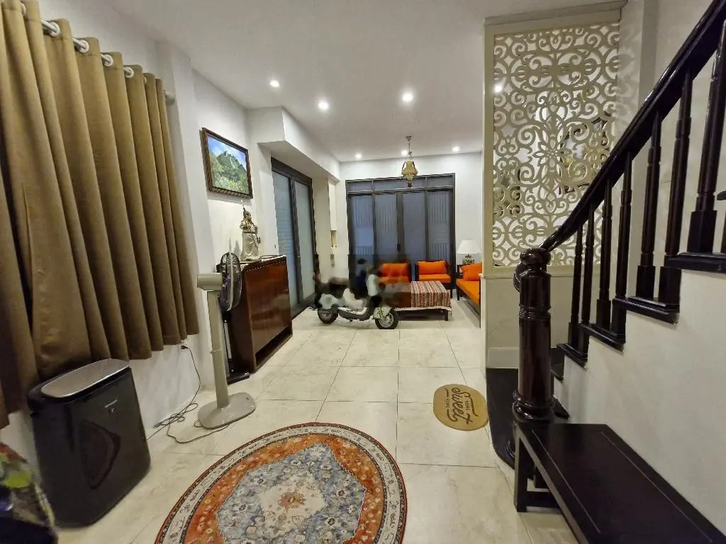 Bán nhà 5 tầng, 4 ngủ, lô góc 3 thoáng, thiết kế hiện đại, nhỉnh 10 tỷ