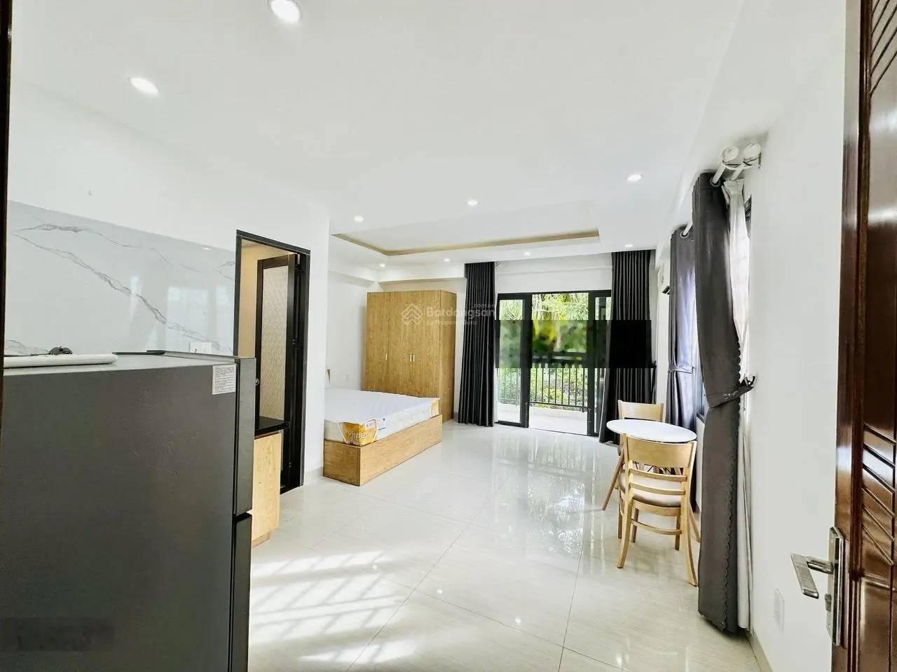 Bán nhà mặt phố có sẵn 12 căn hộ