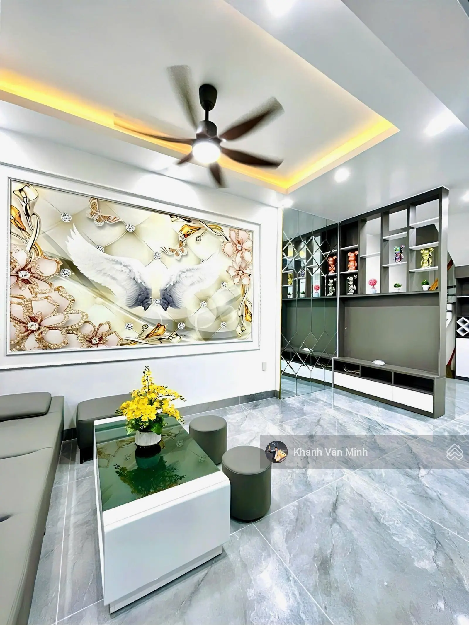 Nhà sân cổng riêng, 50m2 x 4 tầng độc lập tại Miếu Hai Xã,
