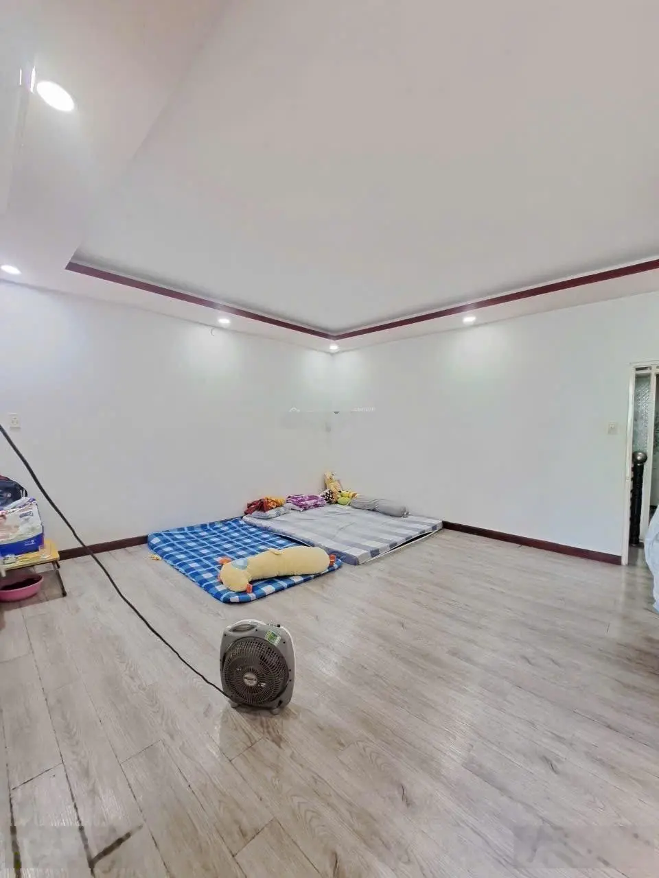 Kẹt bán gấp nhà đông hoà -dĩ an- 1 trệt 1 lầu-2pn- hẻm 5m- giá 2,95tỷ -lh 0975058869