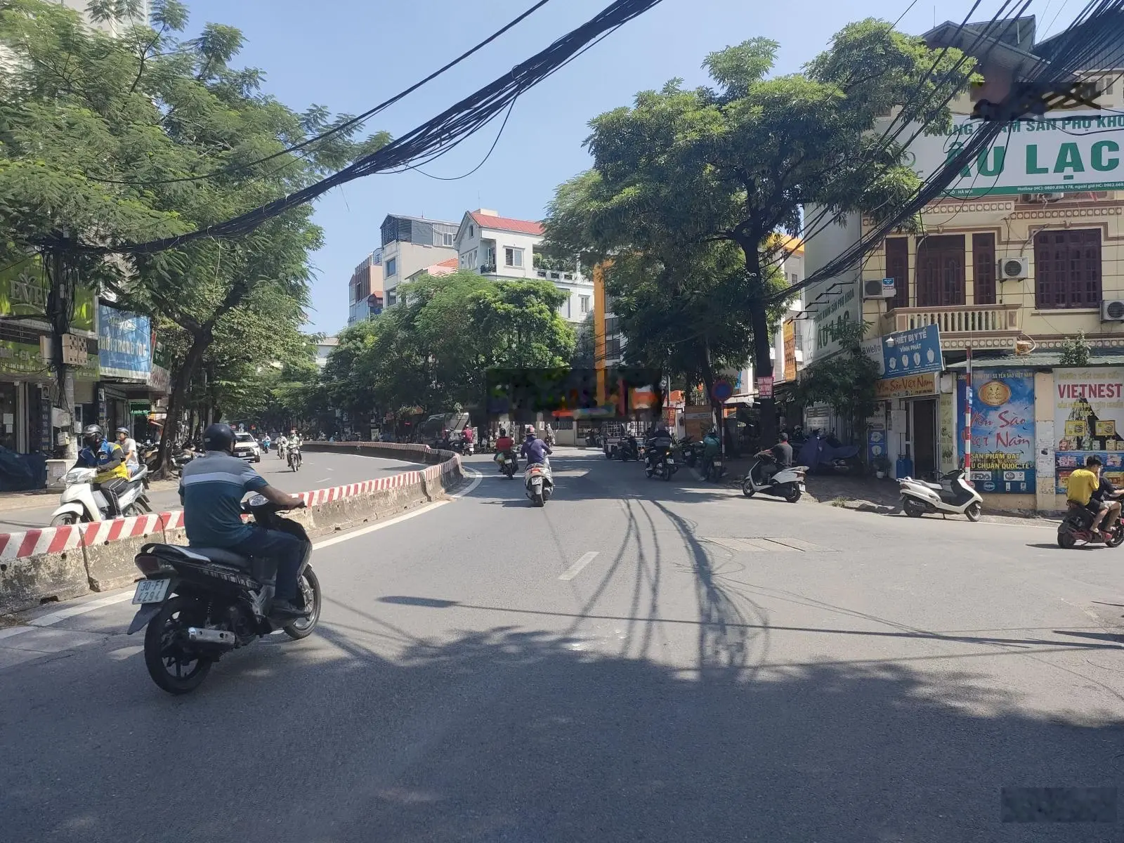 Phố lạc long quân tây hồ dt160m xc4 x 7m x 26 tỷ