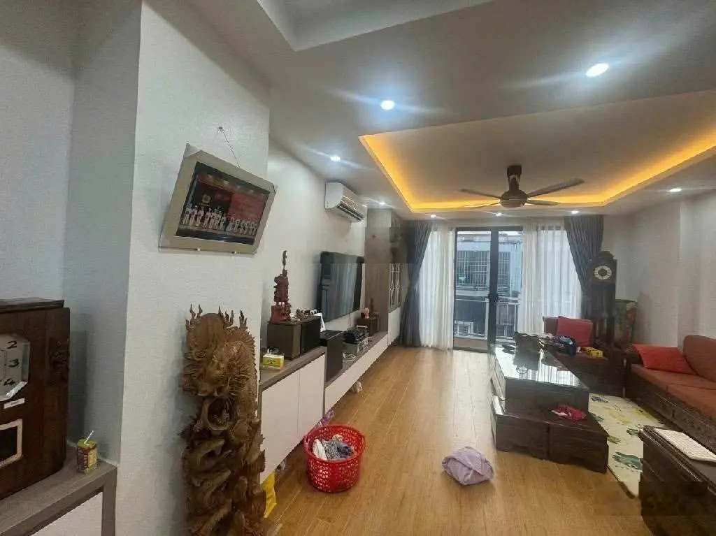 KĐT Văn Phú Nhà 5 tầng thang máy, mặt tiền 5m, giá 18,5 tỷ