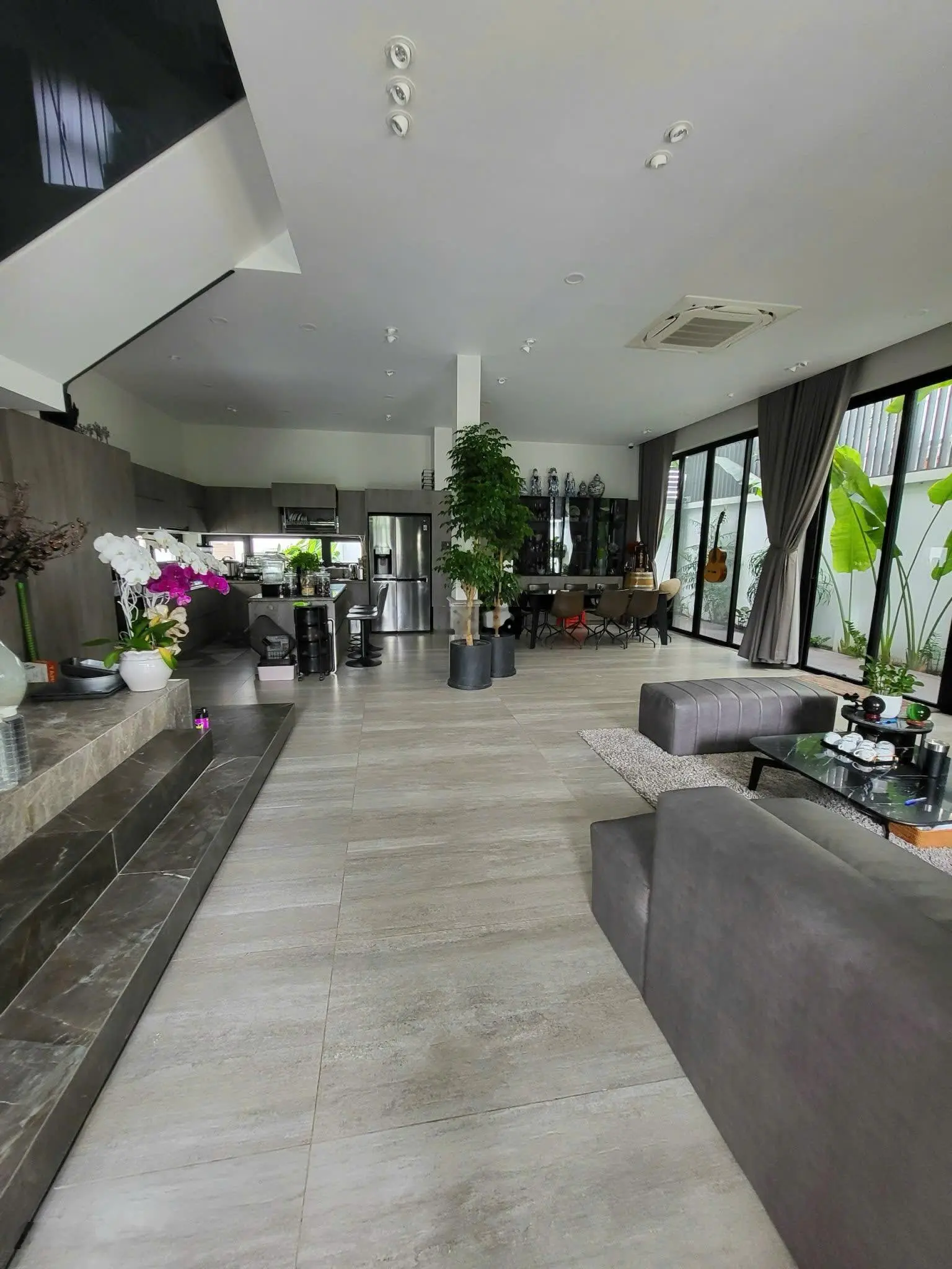 Biệt thự 5* Gia Hoà - 3 tầng thiết kế - nội thất hiện đại, ngang 12m, Đỗ Xuân Hợp - Global City 2ph