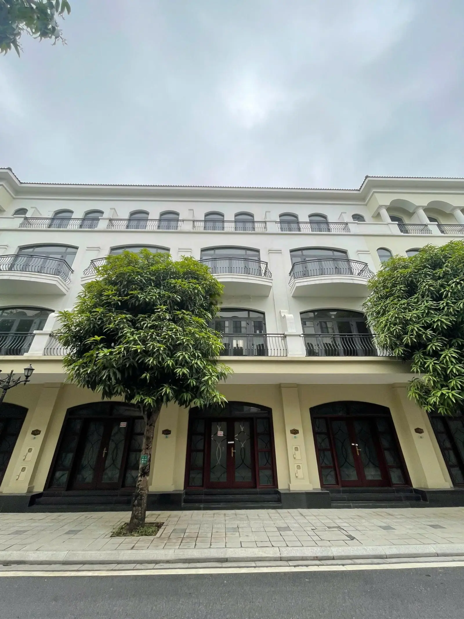 Căn liền kề 63m2 rẻ nhất dãy Chà Là không số nhỉnh 100tr/m thông thẳng trục công viên to nhất PK