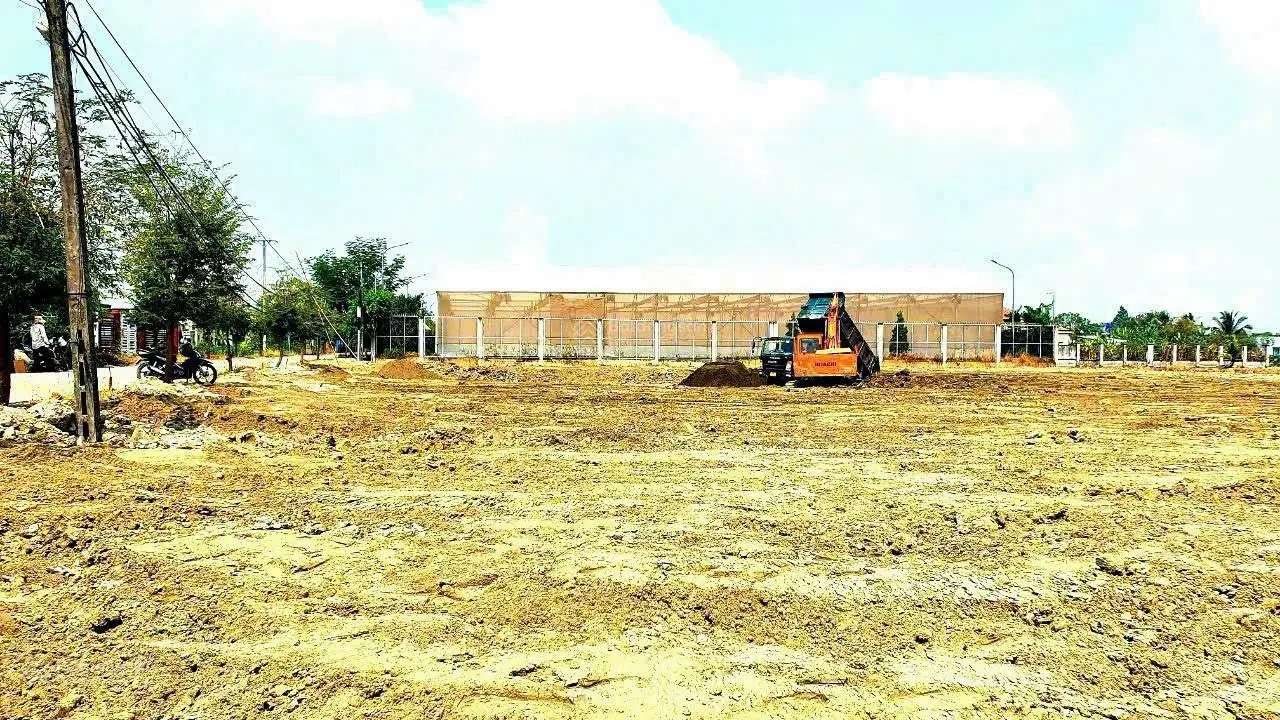 Chủ gửi bán nền đất thổ cư 150m2 mặt tiền đường Nguyễn Thị Bài cách Quốc Lộ 50 chỉ 150m, giá tốt