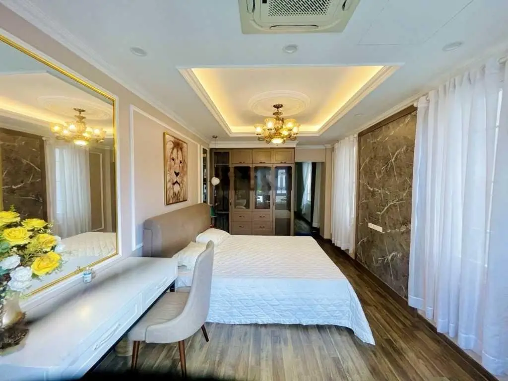 BÁN NHÀ 2 MẶT PHỐ Q. CẦU GIẤY, VỈA HÈ 5M, Ô TÔ ĐỖ CỬA NGÀY ĐÊM, KINH DOANH, 41,2 M2, GIÁ 16,5 TỶ.