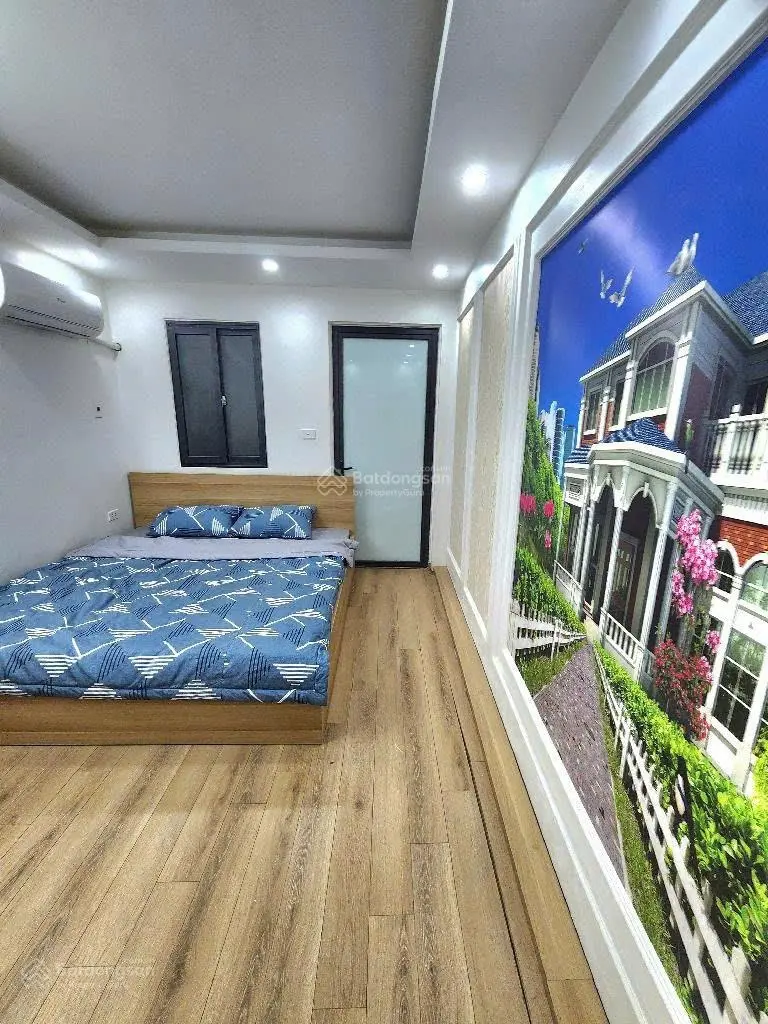 Chủ cần bán gấp nên đã giảm cả tỷ. nhà tân ấp, khách chỉ việc xách vali về ở. 30m 3 tầng