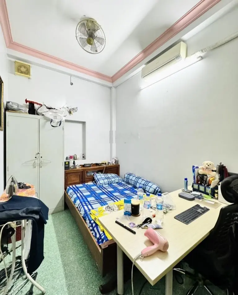 Nhà Nguyễn Lâm, sát vách Quận 1, 5 tầng BTCT, hẻm xe hơi thông, Phường 3, Bình Thạnh