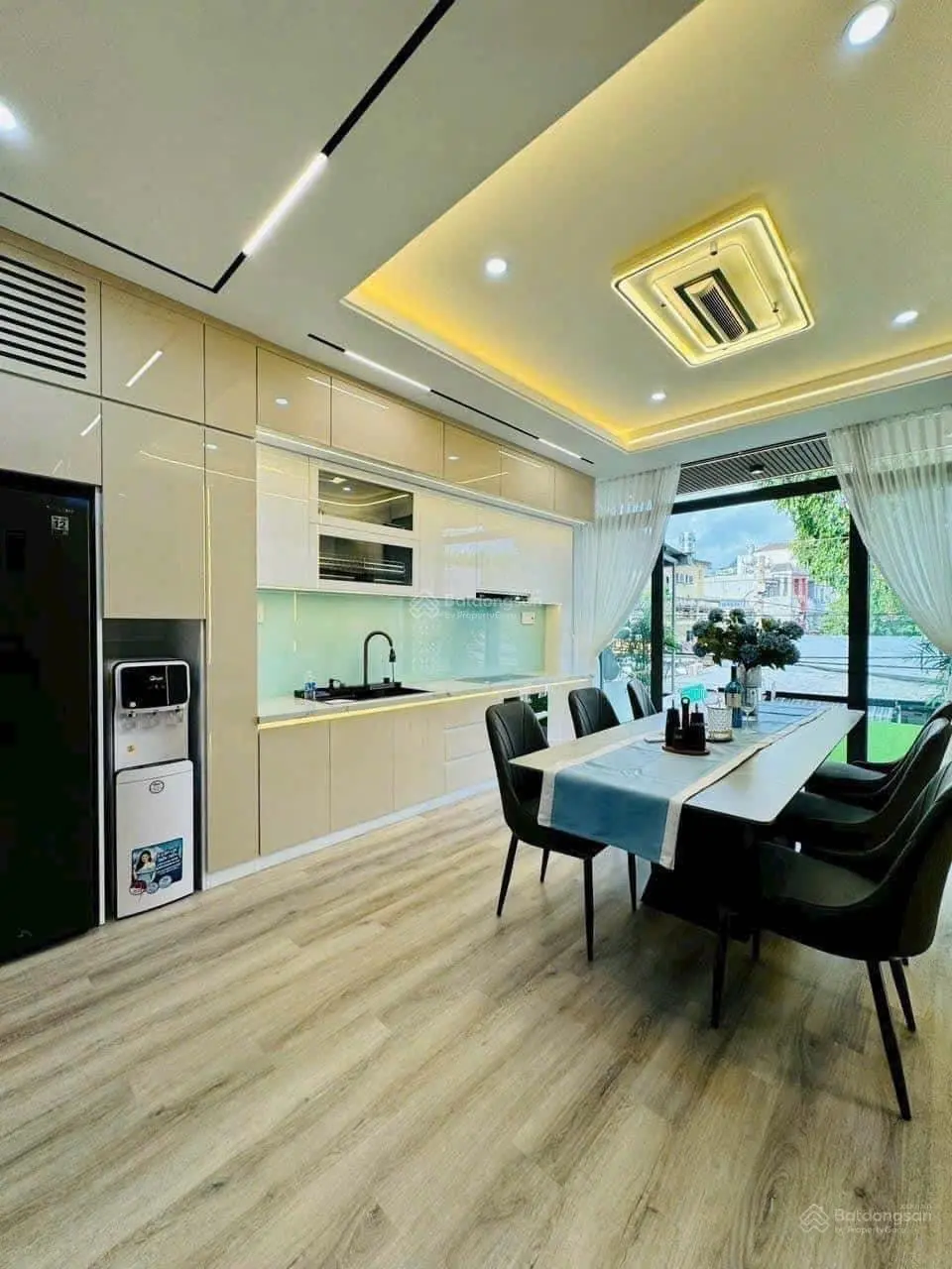 Nhà mặt tiền 5 tầng 7PN 8WC thang máy 4x21m Thống Nhất P16 Gò Vấp