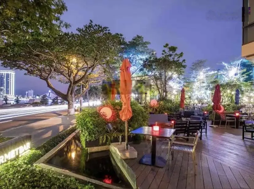 Mặt phố hồ nghinh chỉ 3 bước tới biển mỹ khê ~ 200m2 chỉ 26,x t.ỷ
