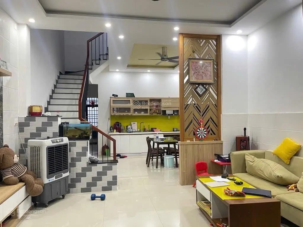Cần bán nhà 2 tầng view công viên đường Trung Lương 4, Hòa Xuân, Đà Nẵng