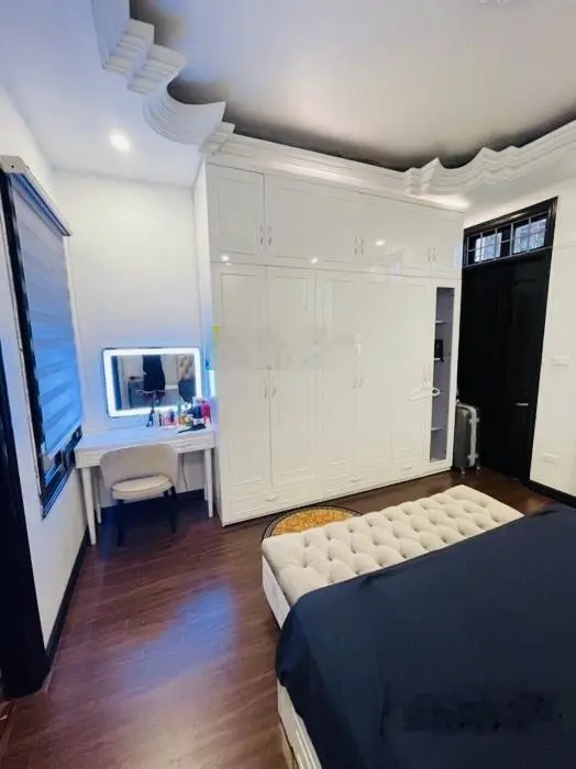 Bán gấp nhà Kim Mã Thượng, 89m2/110m2, 4 tầng, MT 4,8m, khu vip, an ninh tốt, thoáng 3 mặt, 16 tỷ