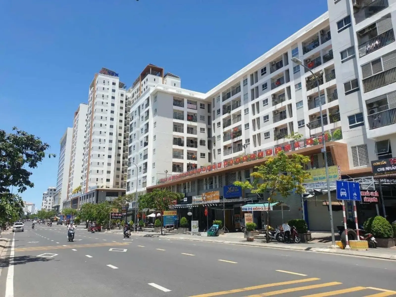 CHIA TÀI SẢN cần ra gấp lô đất 138m2 ,kế bên Vincom, Giá 1tỷ6, gần Làng Đại Học, Đất thổ cư, SHR.
