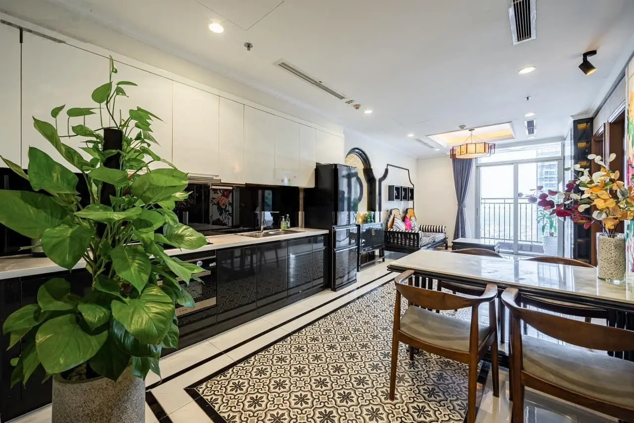 Bán gấp CHCC Sky Center tại trung tâm Q.TB. DT: 76m2,2PN 2WC, full NT. Giá: 3tỷ5. LH: 0961 663 ***