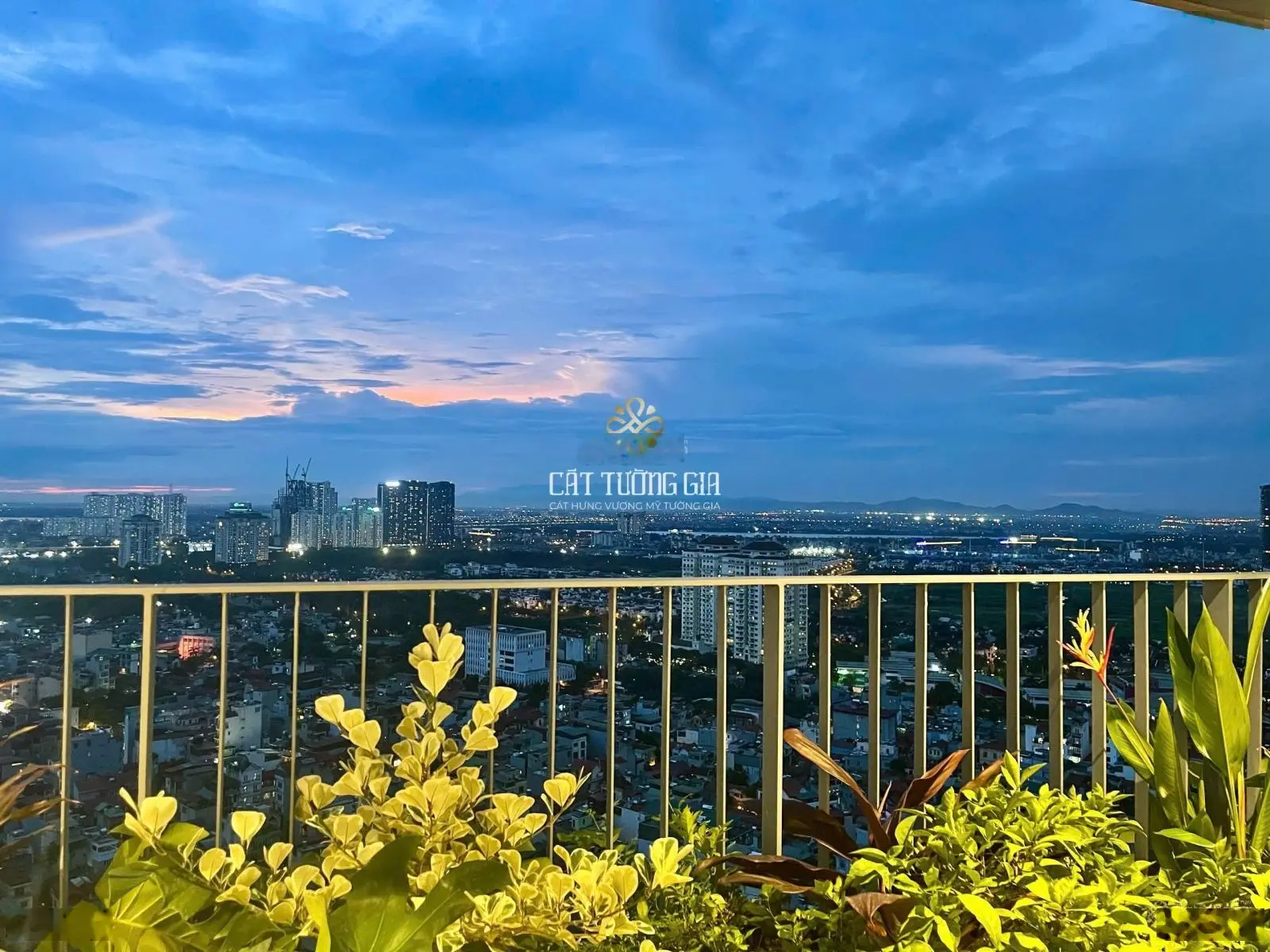 Bán căn hộ penthouse toà chung cư Kosmo diện tích 168m2 thiết kế 3pn2wc