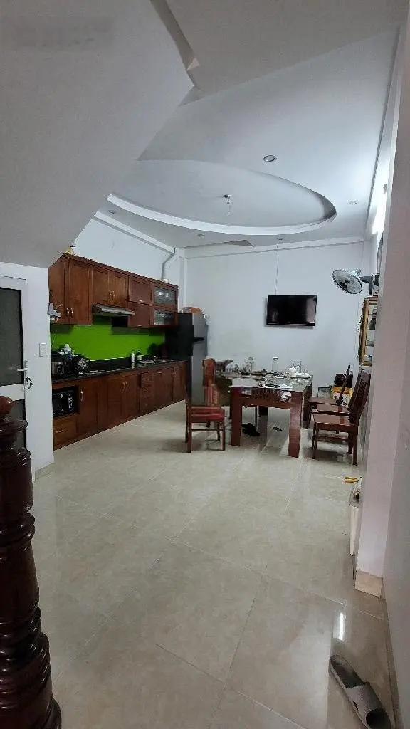 NHÀ MỚI ĐẸP - GARA Ô TÔ - Ô TÔ TRÁNH - KINH DOANH - Ô TÔ TRÁNH - VỈA HÈ DT 50m MT4m chỉ có 14,8 t
