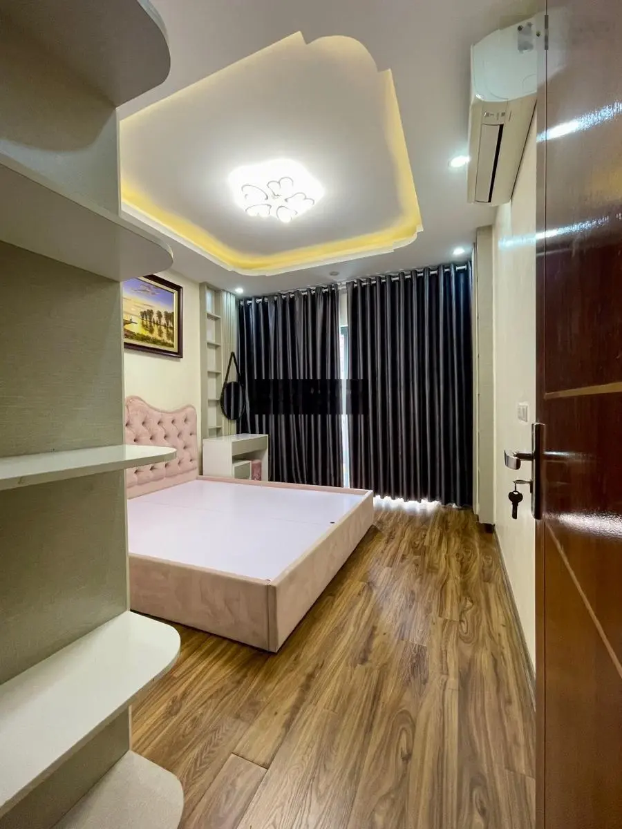Bán nhà Ô tô đỗ cửa 40m2*5T giá 7.85 tỷ Dịch Vọng, Cầu Giấy