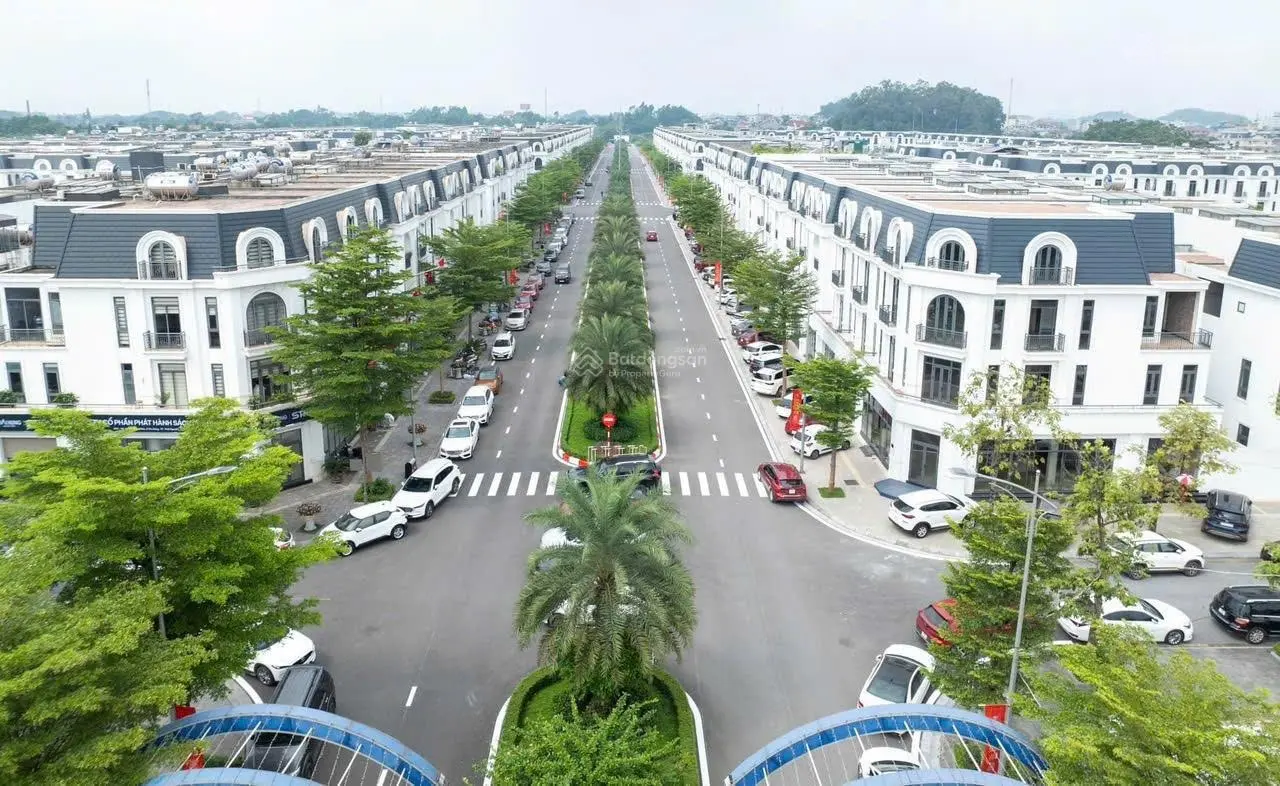 Cắt lỗ sâu căn liền kề 96m2 chỉ hơn 4ty view công viên tại Crown Villas Thái Nguyên. LH 0962566863