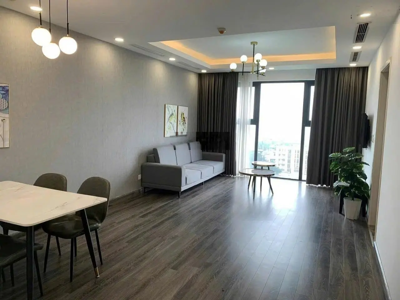 Chính chủ gửi bán nhanh căn hộ Quỹ căn người nước ngoài, tầng trung, hướng siêu thoáng mát, full nt