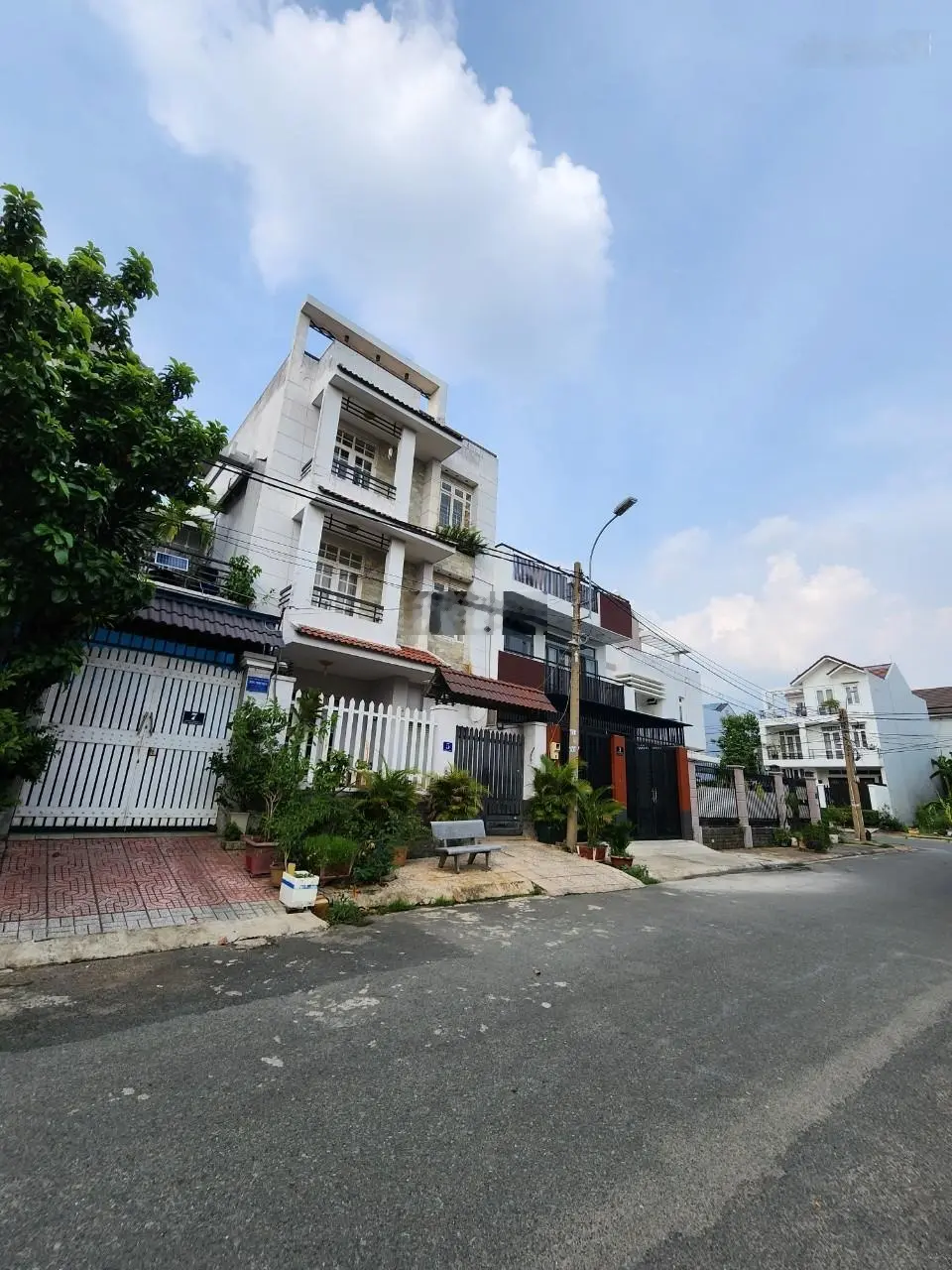 Cần tiền chủ cần bán gấp, nhà đường số 25, Gigamall, p. Hiệp Bình Chánh, Q. Thủ Đức