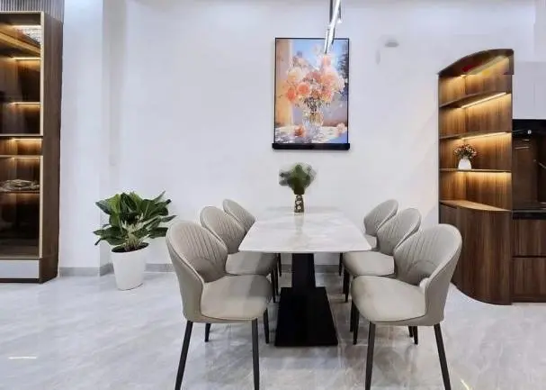 Bán gấp nhà Bùi Đình Túy, P24, Bình Thạnh, DT 50,4 m2, SHR, pháp lí chuẩn. Giá 2,4 tỷ