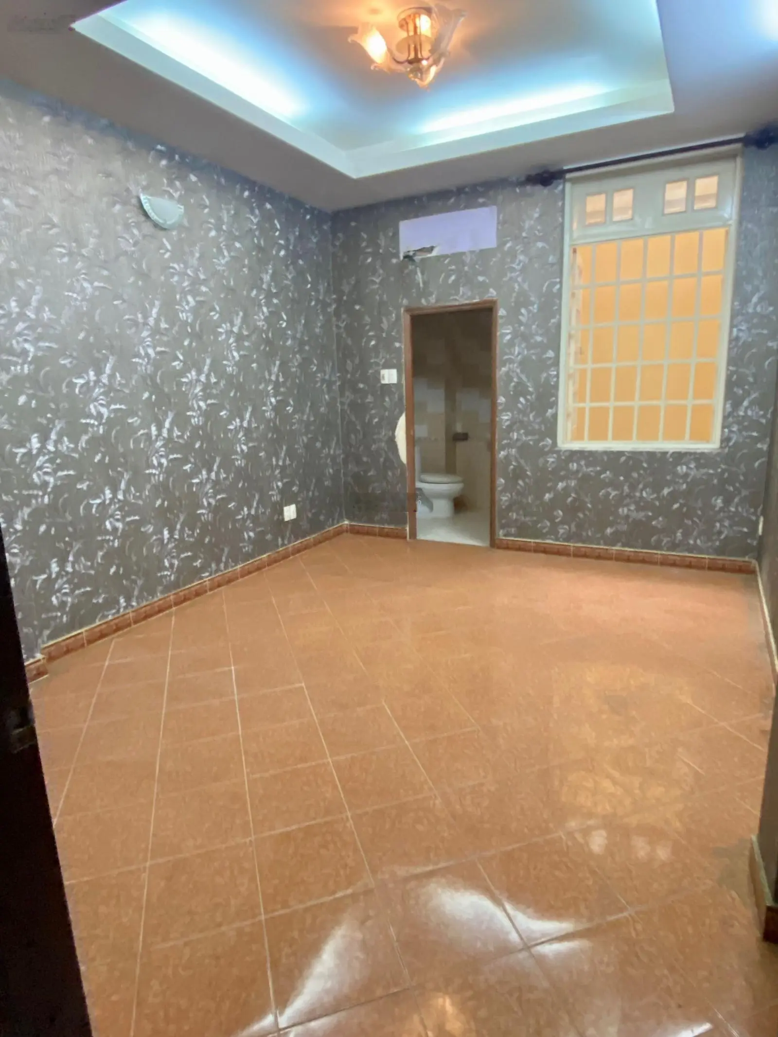 * Đường xe tải * [80m2 - 4 tầng] Kỳ Đồng - ô chờ thang máy 450kg