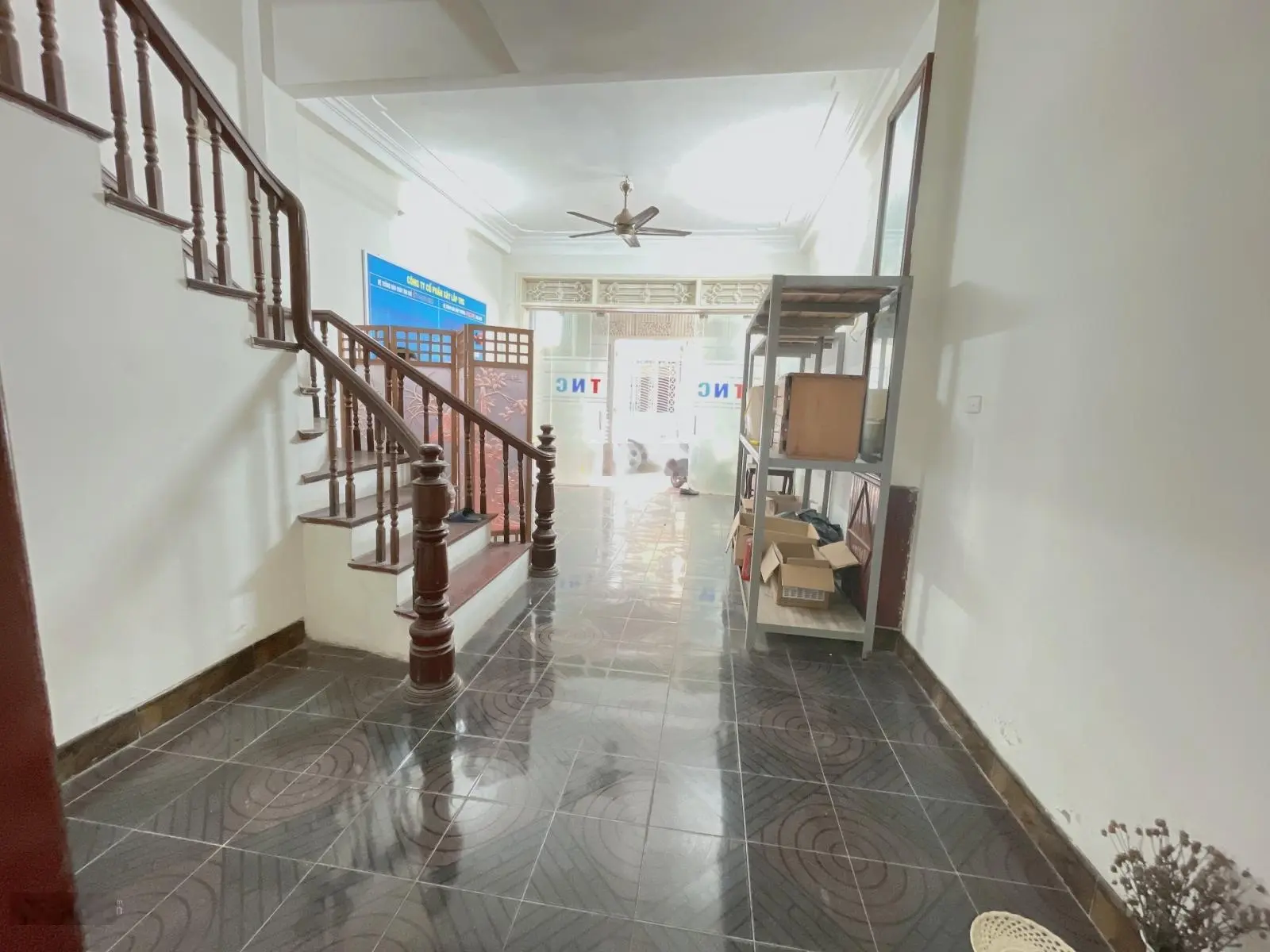 Bán nhà Phùng Chí Kiên. Phân lô- oto tránh- khu vip- ô chờ thang máy