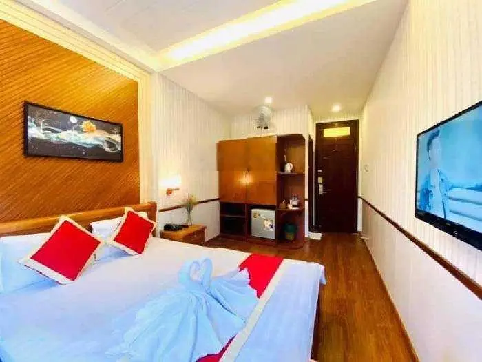 Bán khách sạn mặt tiền khu Tên Lửa, 138m2, 7 tầng, 23phòng, thu nhập 300tr/tháng