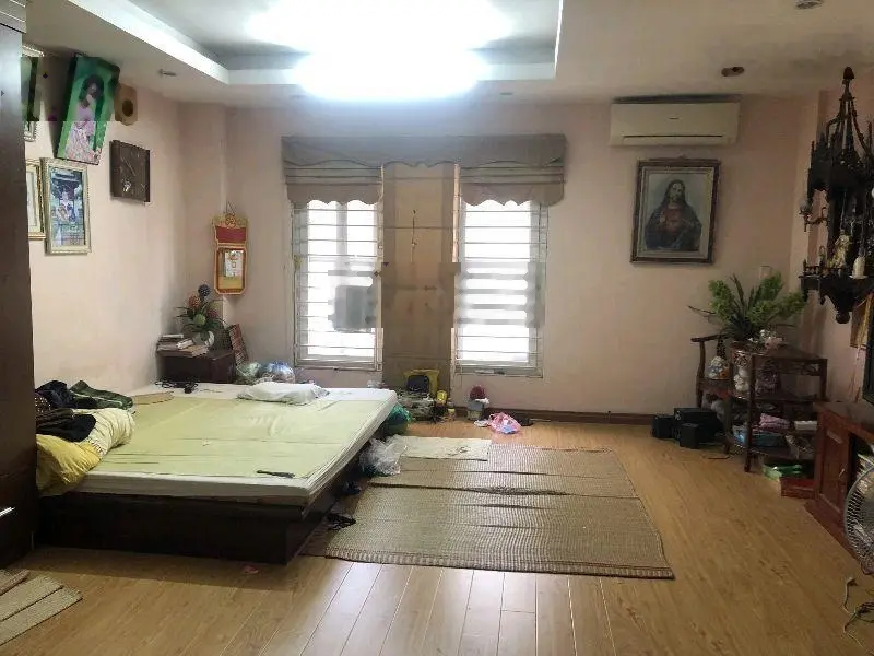Bán nhà Lạc Long Quân, lô góc ngõ thông ô tô tránh gần Hồ Tây, 40,5m2, giá 7,6 tỷ