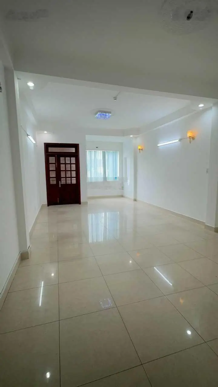 Siêu hot! Bán nhà MT Bửu Long khu Cư Xá Bắc Hải CN 121,5m2 7 tầng giá chỉ 27 tỷ