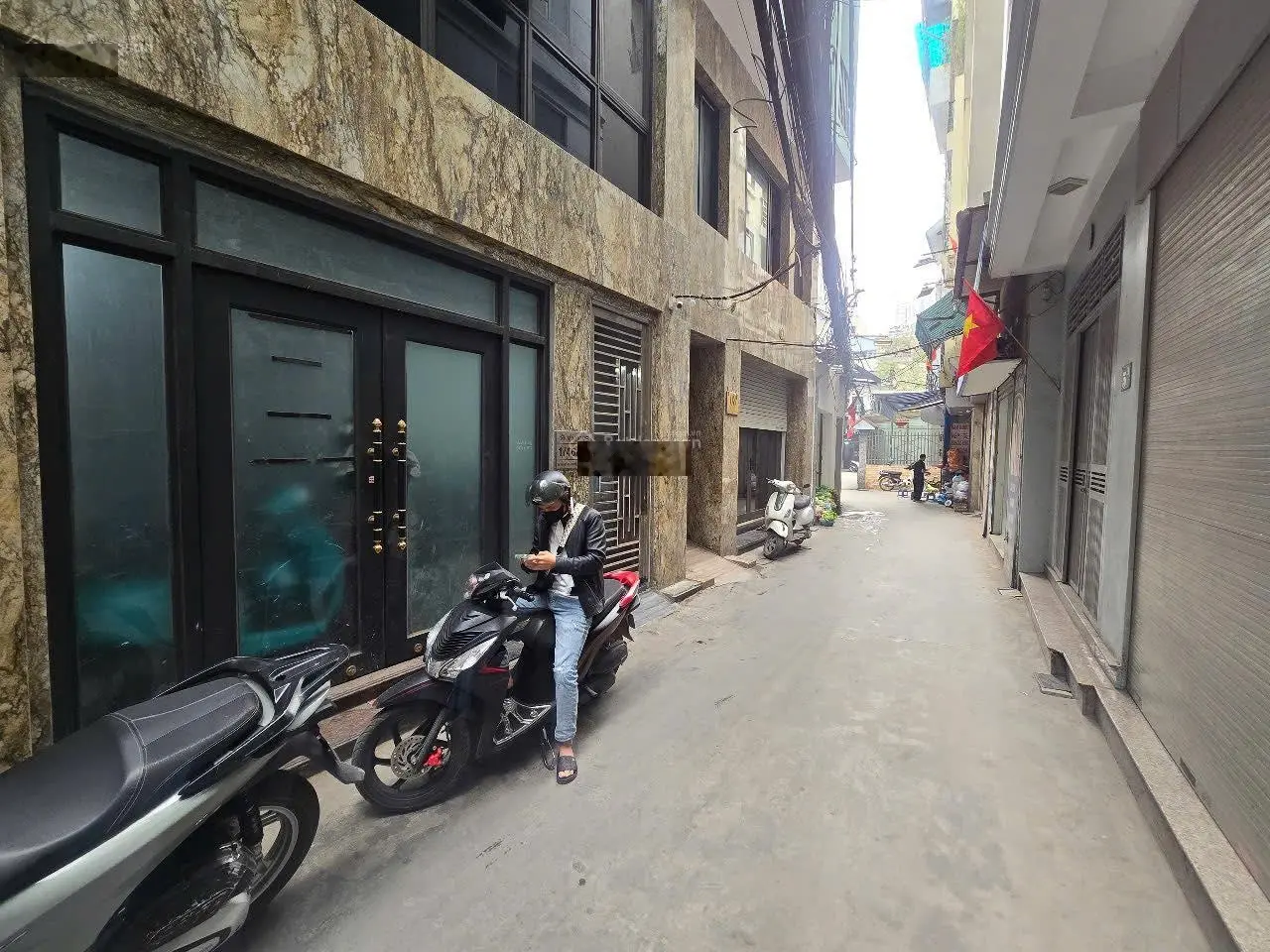 CHDV 112m2*8 tầng*29.68 tỷ 31 phòng ô tô vào nhà doanh thu 1.8 tỷ/năm TT Q. Thanh Xuân. 0985818818