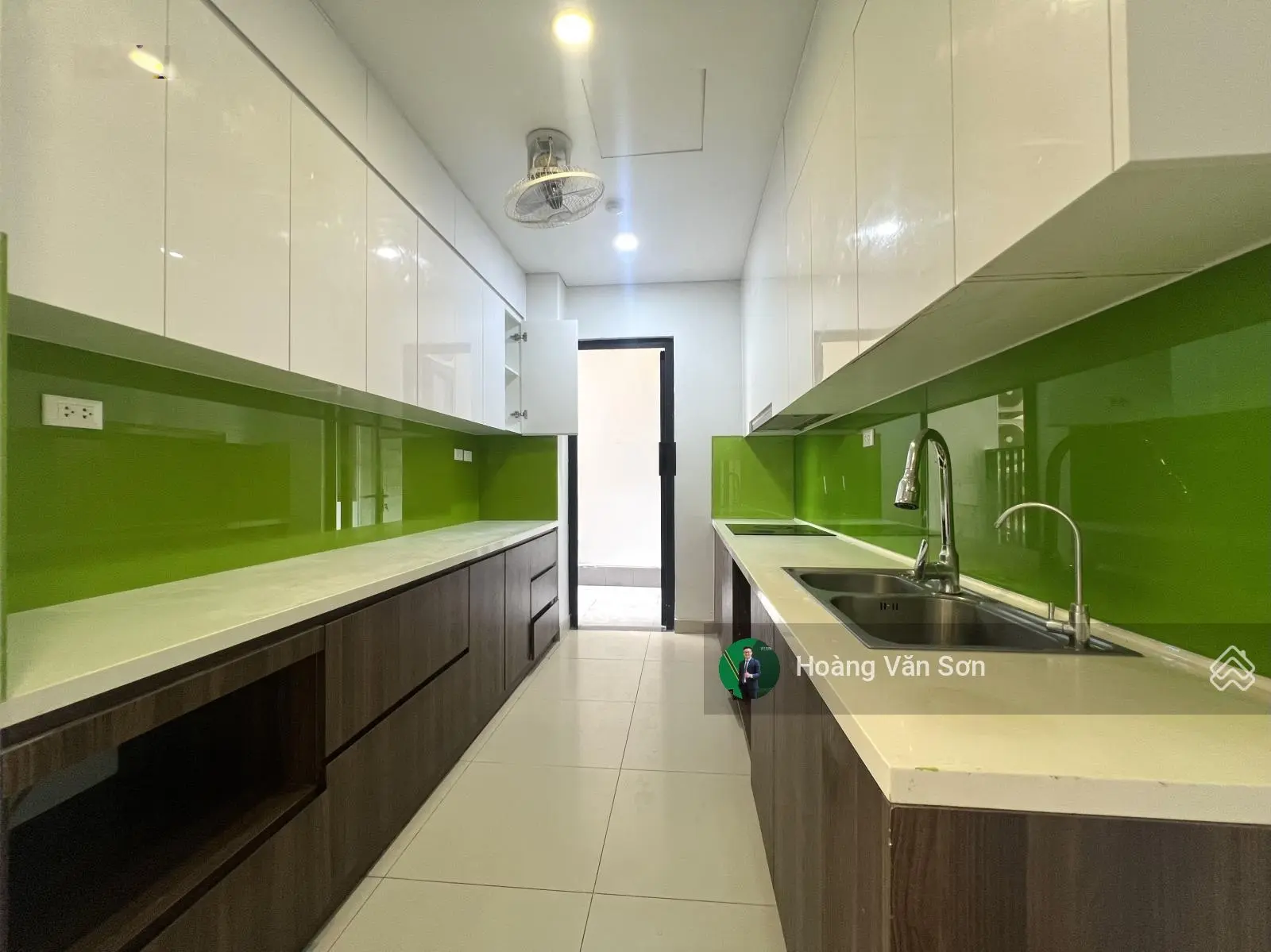 Bán căn hộ sân vườn N01T1 Ngoại Giao Đoàn, ban công Nam, thoải mái slot đỗ xe, nội thất sáng tạo