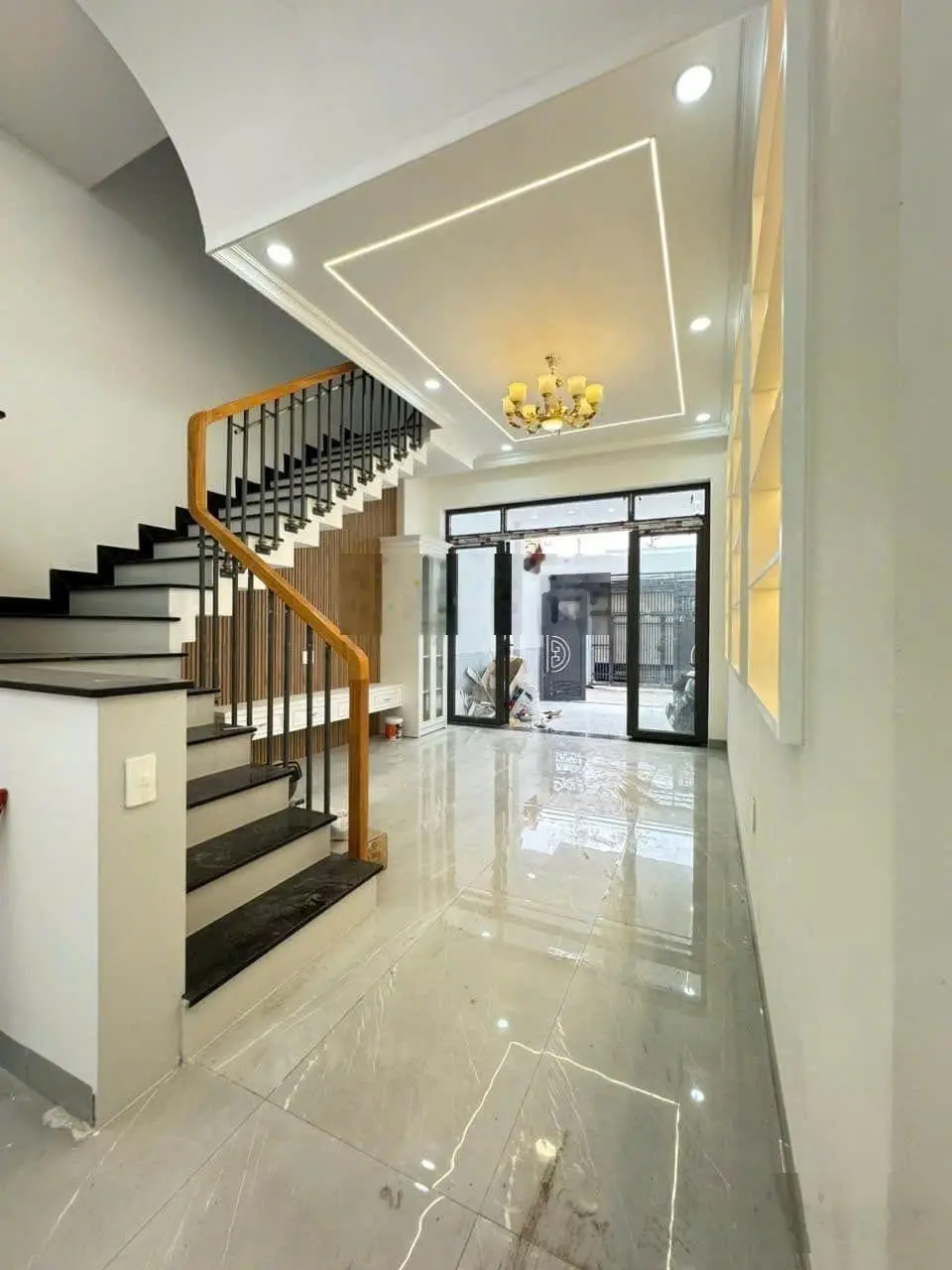 Bán nhà đẹp 4 tầng tại đường hiệp bình dt 68m2, 5 pn, nhiều tiện ích sổ hồng hoàn công chính chủ