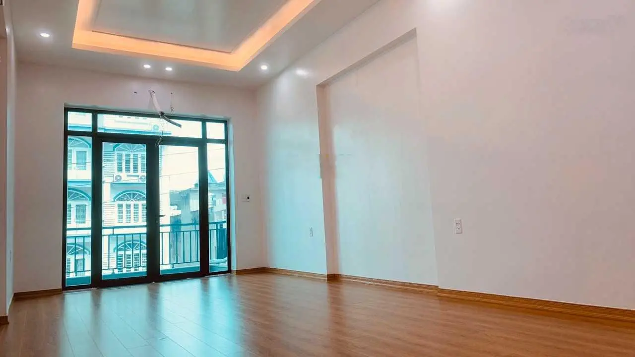 Chính chủ bán nhà mặt phố Ngô Quyền - TP Hải Dương, ngay trường chuyên Nguyễn Trãi. kinh doanh đẹp