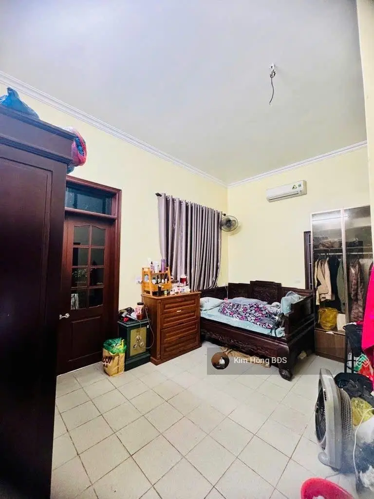 Nhà Vườn hoa Hà Đông phố Nguyễn Trãi. 58m. 4 tầng, mt 6.1m. Giá 12 tỷ 100. Lõi phố cổ Hà Đông