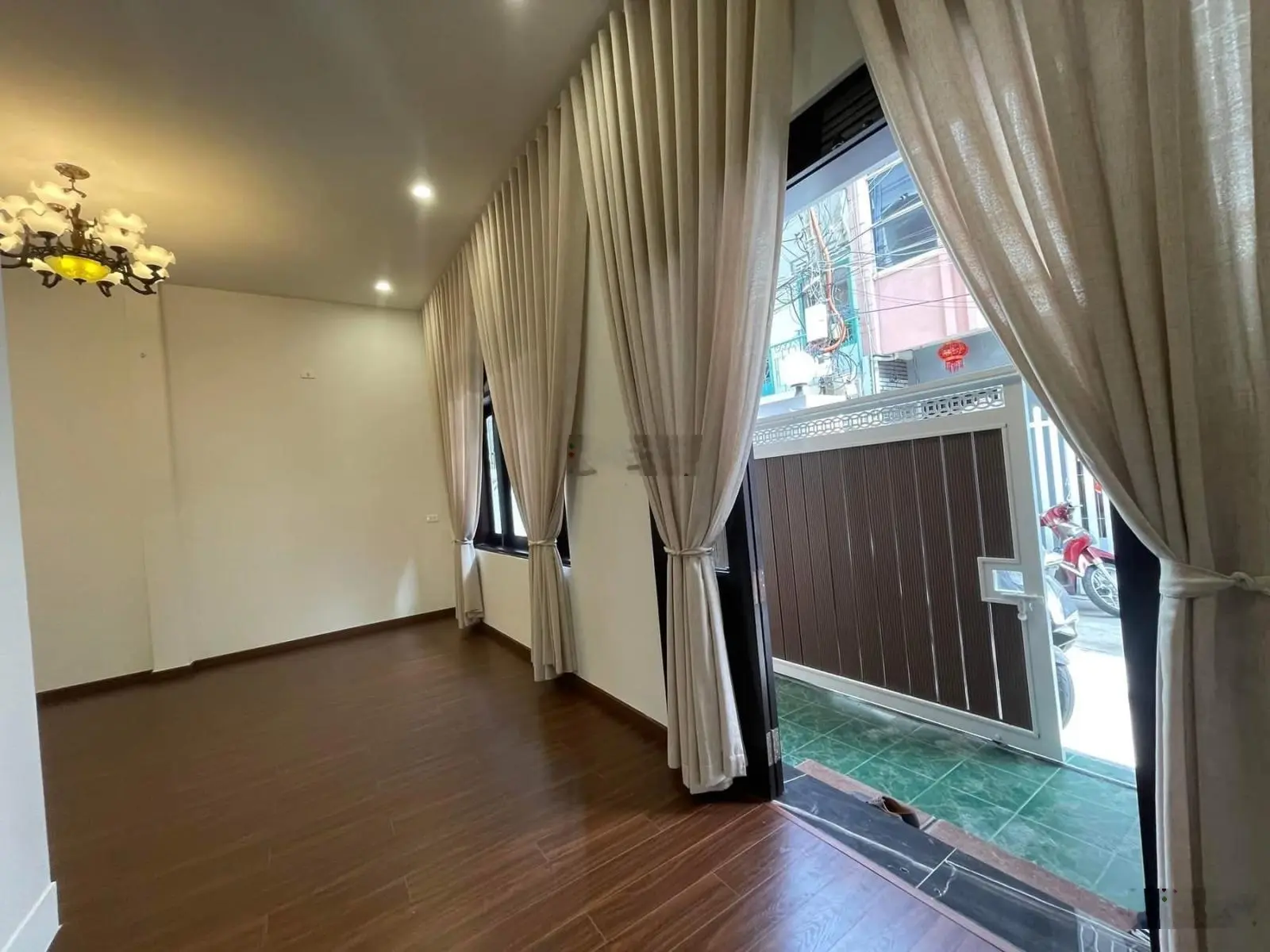 Bán nhà mới thiết kế tân cổ điển, hẻm ô tô Lê Hồng Phong Phường Phước Hải / trung tâm TP alo em