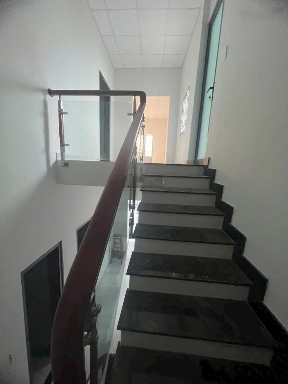Nhà 1 trệt 1 lầu hẻm xe hơi Lê Văn Việt, P. hiệp phú , DT 73m/5.5 tỷ thương lượng